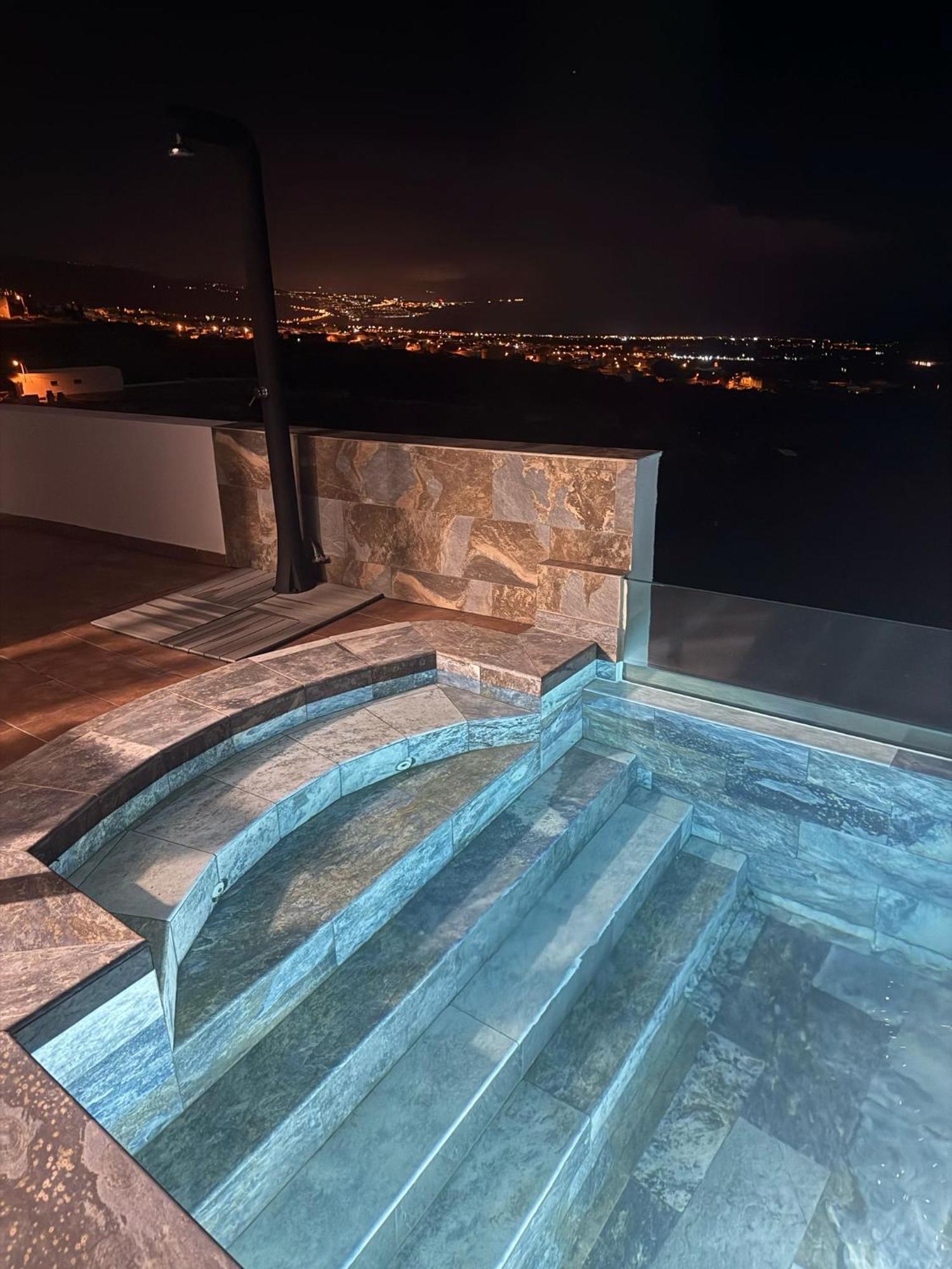 Jvg Villas - Villa Carolina กวีมาร์ ภายนอก รูปภาพ